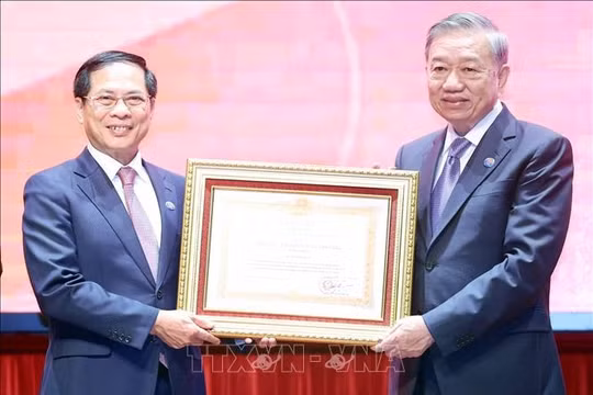 Tổng Bí thư Tô Lâm: Ngoại giao Việt Nam tiên phong kết nối hợp tác, không ngừng nâng cao vị thế đất nước