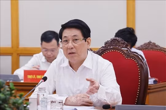 Bộ Chính trị cho ý kiến về công tác chuẩn bị Đại hội Đảng bộ tỉnh Điện Biên và tỉnh Gia Lai
