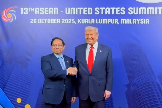 Thủ tướng Phạm Minh Chính gặp Tổng thống Hoa Kỳ Donald Trump