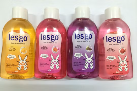 Thu hồi toàn quốc lô nước súc miệng trẻ em Lesgo chứa chất ngoài công thức