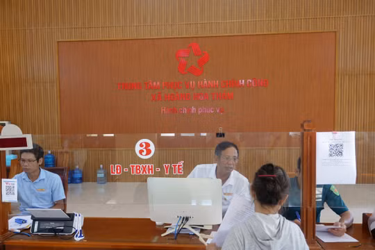Cán bộ tăng cường về xã được trợ cấp một lần bằng 10 tháng lương cơ sở