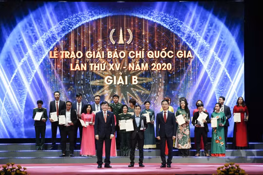 Nhà báo Hoàng Chiên: 5 năm viết báo chuyên nghiệp với loạt giải báo chí lớn về đề tài môi trường