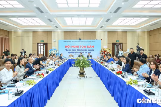 Đóng góp tâm huyết, trí tuệ cho công tác xây dựng người Hà Nội thanh lịch, văn minh