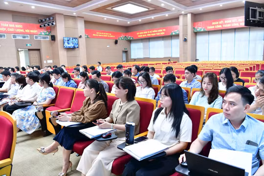 Gần 250 công chức, kiểm toán viên tham dự lớp bồi dưỡng kiểm toán ngân sách nhà nước