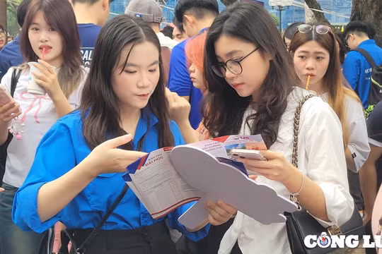 Sinh viên ngành báo chí phải nâng cao khả năng thích ứng trong mọi hoàn cảnh