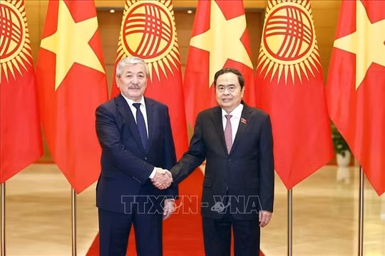 Tăng cường quan hệ hữu nghị truyền thống, hợp tác nhiều mặt giữa Việt Nam - Kyrgyzstan
