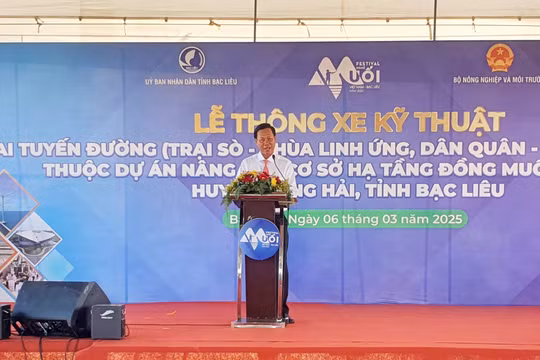 Thông xe 2 tuyến đường thuộc Dự án nâng cấp cơ sở hạ tầng đồng muối Đông Hải