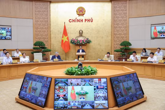 Thủ tướng chủ trì Hội nghị trực tuyến Chính phủ với 34 tỉnh thành và hơn 3.300 xã, phường, đặc khu