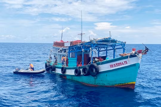 Cương quyết 'tuyên chiến' với hành vi vi phạm khai thác IUU