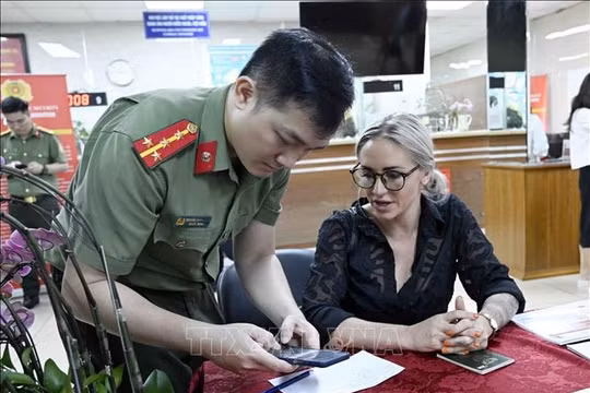 Cấp định danh điện tử mức độ 2 cho người nước ngoài cư trú tại Việt Nam từ ngày 1/7