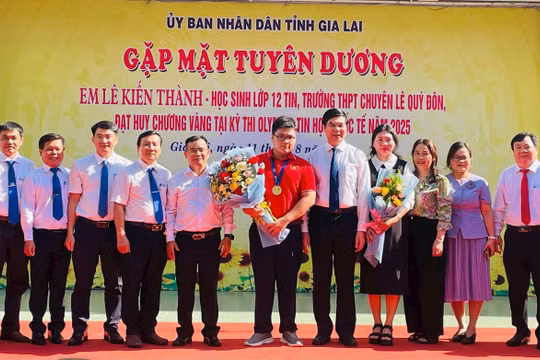 Tỉnh Gia Lai thưởng 100 triệu đồng cho học sinh đoạt HCV Olympic Tin học Quốc tế