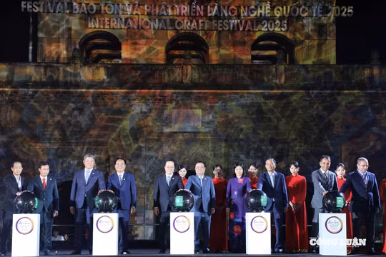 Khai mạc Festival Bảo tồn và Phát triển Làng nghề Quốc tế 2025