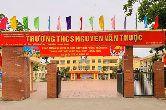 Phó hiệu trưởng bị tố sửa điểm học bạ cho con cán bộ phường ở Quảng Ninh