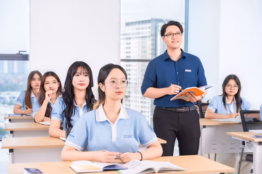 Bộ GD&ĐT đề xuất điều chỉnh lương, phụ cấp để thu hút và giữ chân giảng viên đại học