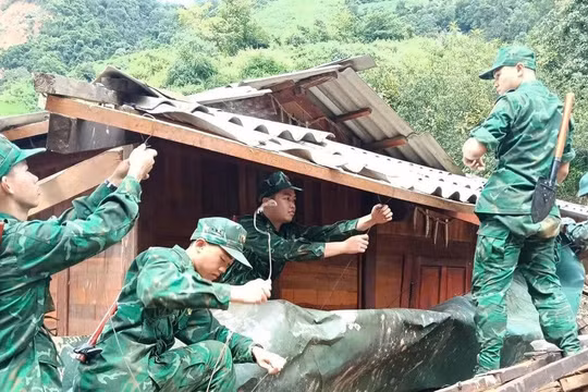 Nêu cao "tình đồng chí, nghĩa đồng bào", nỗ lực giúp người dân Điện Biên vượt qua khó khăn do mưa, lũ
