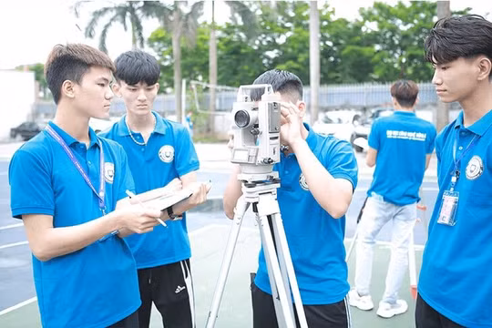 Ngành Xây dựng tăng học phí, có trường thu tới 150 triệu đồng/năm