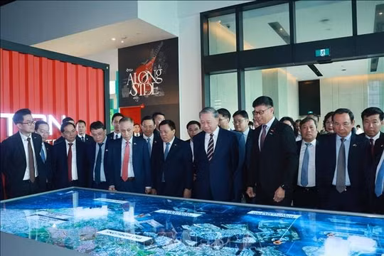 Tổng Bí thư Tô Lâm thăm cảng Pansir Panjang và trao đổi về chiến lược giáo dục, khoa học công nghệ