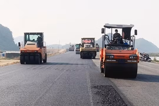Quyết tâm thông tuyến chính cả 5 dự án thành phần thuộc cao tốc Bắc - Nam trước 30/4/2025
