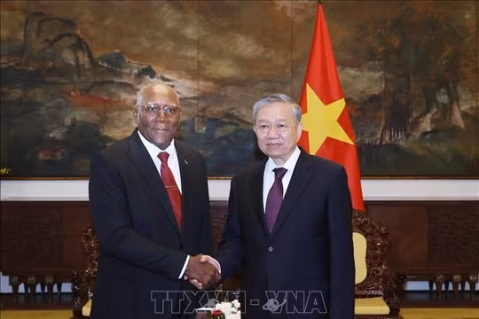 Tổng Bí thư Tô Lâm hội kiến Ủy viên Bộ Chính trị, Phó Chủ tịch nước Cuba