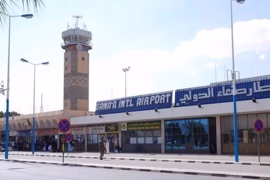Israel không kích sân bay chính của Yemen, tiếp tục đáp trả vụ Houthi tấn công tên lửa