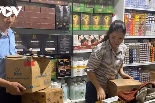 Lai Châu phát hiện hơn 2,2 tấn mì chính không rõ nguồn gốc