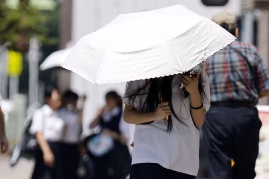Nhiệt độ kỷ lục thiêu đốt châu Á: Nhật Bản, Việt Nam chìm trong nắng nóng lịch sử