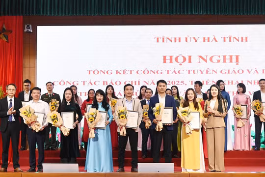 Báo Nhà báo và Công luận đạt Giải C Búa liềm vàng Hà Tĩnh năm 2025