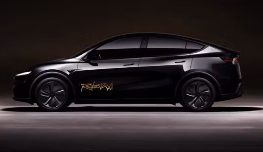 Tesla tiếp tục bị điều tra vì che giấu tai nạn robotaxi