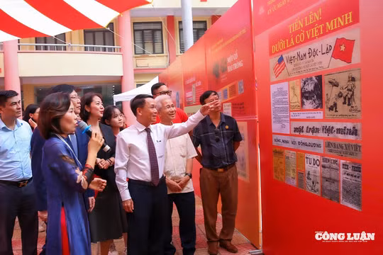 Khai mạc triển lãm 'Ký ức Ngày Độc lập và di sản cho Người trẻ'