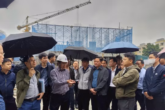 Hơn 200 cán bộ quản lý đô thị xã, phường Hà Nội được bồi dưỡng nghiệp vụ và kiến thức pháp luật về xây dựng, giao thông