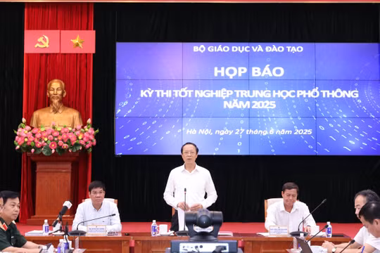 Họp báo kết thúc kỳ thi tốt nghiệp THPT 2025: Không ghi nhận gian lận có tổ chức, AI được ứng dụng chống vi phạm