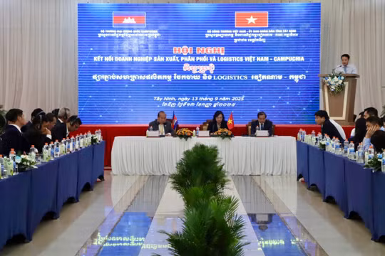 Đặt mục tiêu thương mại Việt Nam - Campuchia đến năm 2030 đạt 20 tỷ USD