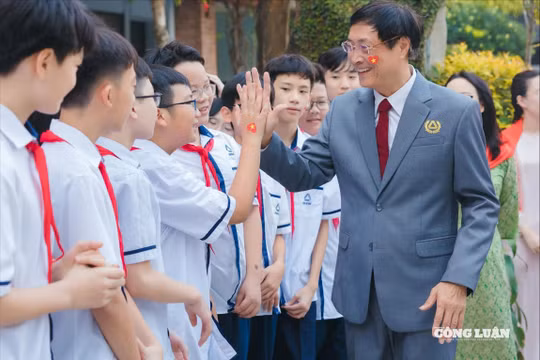 Kỷ luật học đường thời 4.0: Nhân văn đến đâu, an toàn thế nào?