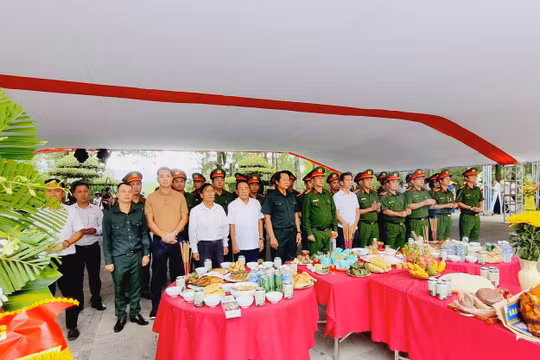 Trung ương Hội Cựu TNXP Việt Nam tri ân liệt sĩ, lan tỏa tinh thần đồng đội tại Quảng Trị