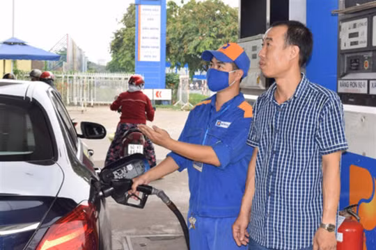 Giá xăng ngày mai có thể tăng mạnh
