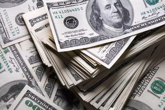 ‏USD lao dốc kỷ lục từ năm 1973, thị trường toàn cầu chao đảo‏