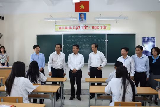 Kỳ thi tốt nghiệp THPT như một phép thử đối với cán bộ về tinh thần trách nhiệm