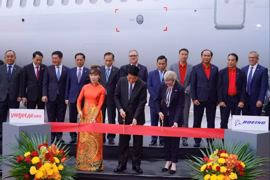 Chủ tịch nước Lương Cường chứng kiến Vietjet nhận bàn giao tàu bay Boeing đầu tiên – dấu mốc 30 năm quan hệ Việt Nam – Hoa Kỳ