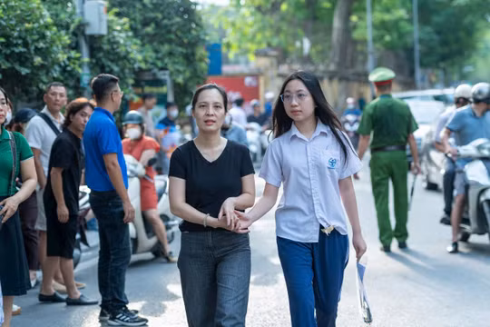 Kỳ thi tốt nghiệp THPT 2025: Sẵn sàng mọi kịch bản, không để thí sinh bị ảnh hưởng bởi thời tiết