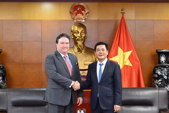 Đại sứ Hoa Kỳ tại Việt Nam giải thích chính sách thương mại mới
