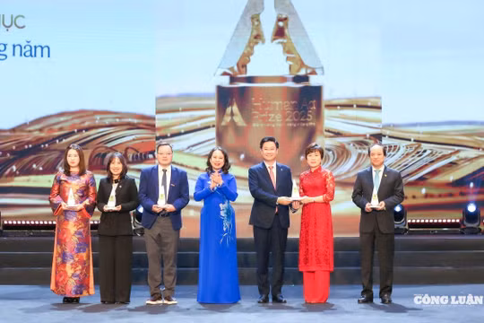 Lễ trao Giải thưởng Hành động vì Cộng đồng 2025 vinh danh những hành trình cống hiến bền bỉ