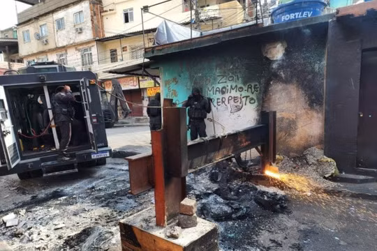 Brazil truy quét băng đảng tội phạm: Số người chết tăng lên 132