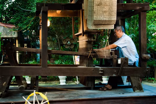 Gốm sứ Bát Tràng và lụa Vạn Phúc là thành viên Mạng lưới các thành phố Thủ công sáng tạo Thế giới