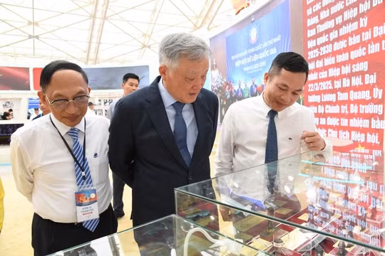 Lần đầu tiên công bố hơn 90 con dấu của Chính phủ và lãnh đạo qua các thời kỳ