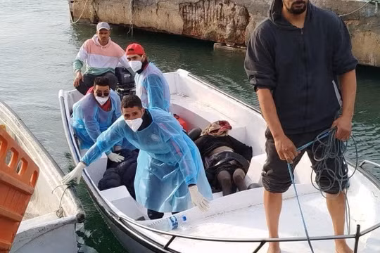 Ít nhất 27 người chết khi hai chiếc thuyền chở người di cư chìm ngoài khơi Tunisia