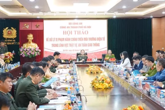 Công an Hà Nội đẩy mạnh ứng dụng công nghệ số trong xử phạt vi phạm trật tự, an toàn giao thông