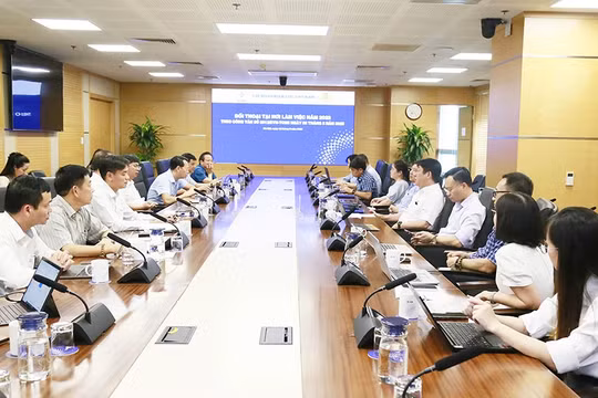 EVN tổ chức đối thoại tại nơi làm việc năm 2025