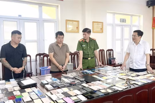 Triệt phá ổ nhóm trộm cắp hơn 300 chiếc điện thoại tại chùa Tam Chúc