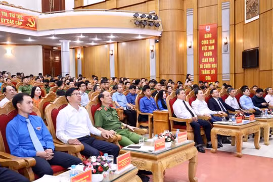 Cuộc thi về Bác Hồ thu hút đông đảo học sinh, sinh viên tham gia