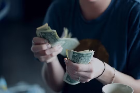 Những quốc gia ít dùng tiền mặt nhất thế giới